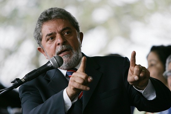 Lula diz que PSDB ‘não se importou em colocar pobres na universidade’